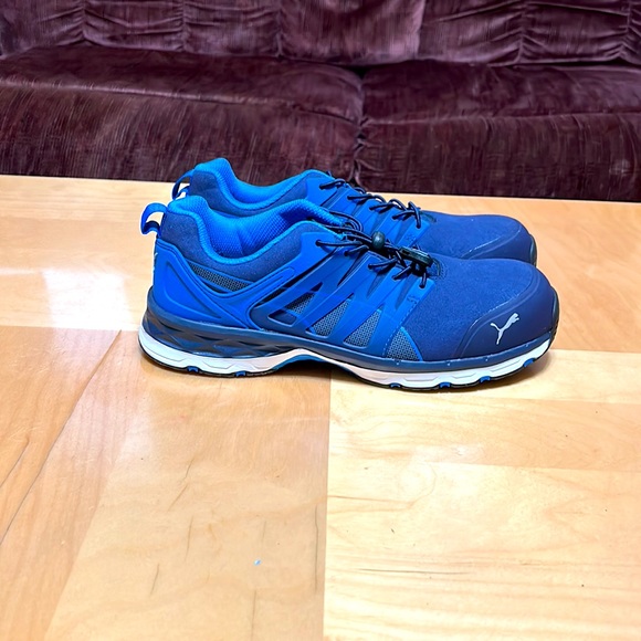 Puma - Picture 2 of 4